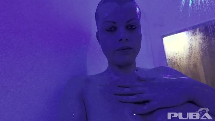 Nadia White masturbating in the shower
